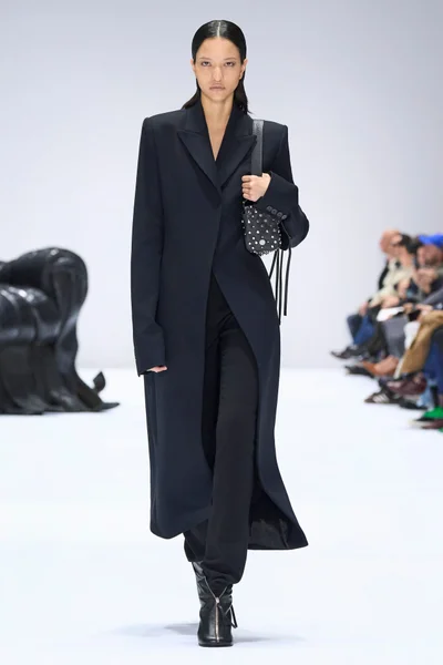 Look 37